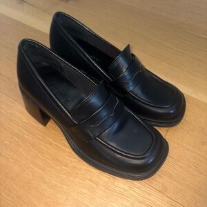 Steve Madden Black Chunky Heel Loafers